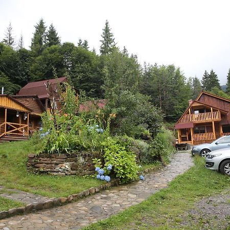 Zarinok Hotel Pilipets Exterior foto