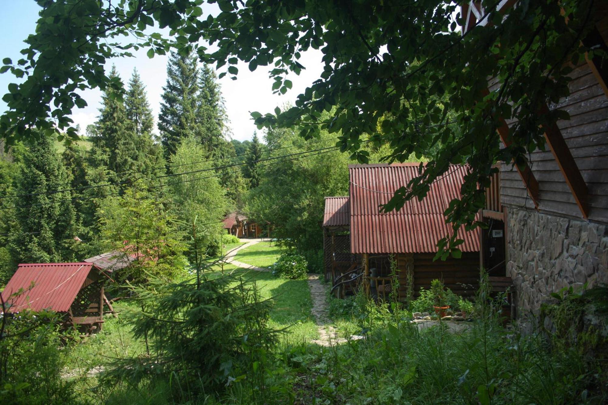Zarinok Hotel Pilipets Exterior foto